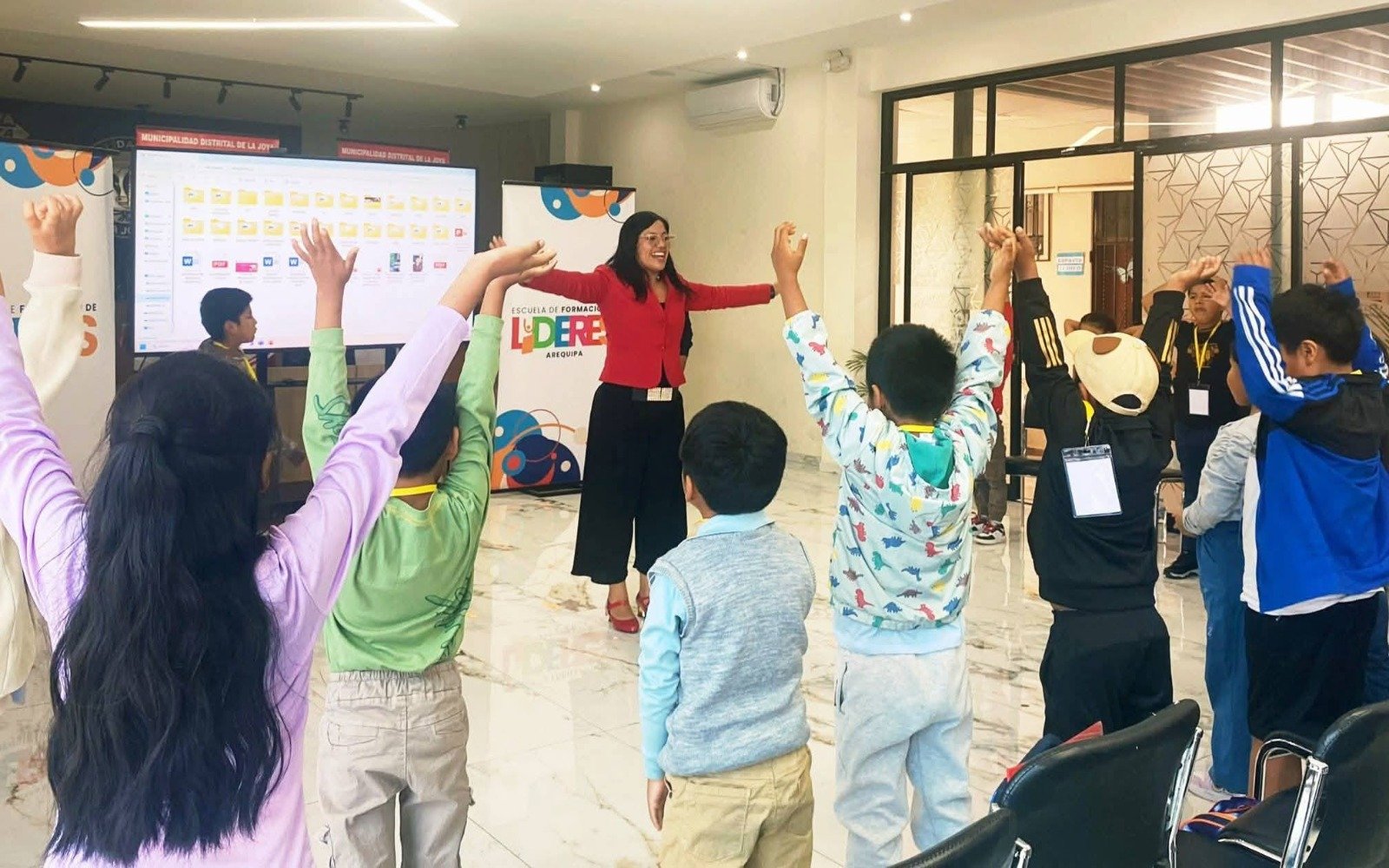 La Joya: Fortalecen la autoestima de niños mediante cursos de oratoria y liderazgo