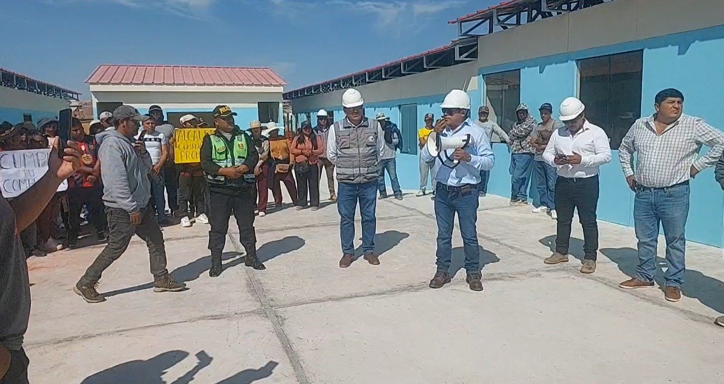 La Joya: acuerdan finalizar plan de contingencia en colegio Raúl Vera Collahuazo y definen porcentaje laboral para padres de familia