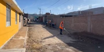 Ejecutan mejora de vías peatonales y vehiculares en sector Los Girasoles de La Joya.