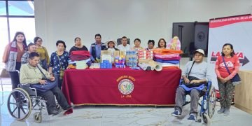 Inician talleres de elaboración de coronas para personas con discapacidad en La Joya