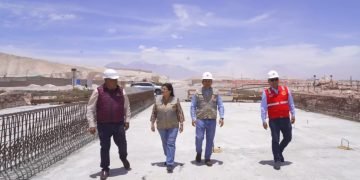 Colegio de Ingenieros supervisa avances del Puente Arequipa–La Joya en visita técnica