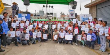 Entregan 53 títulos de propiedad a familias de la asociación San Pedro y San Pablo en La Joya