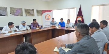 Dirigentes de La Joya exigen al GRA solución al agua y firman acta de contingencia