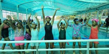 Más de 400 niños participaron en taller de natación durante Vacaciones Útiles en La Joya
